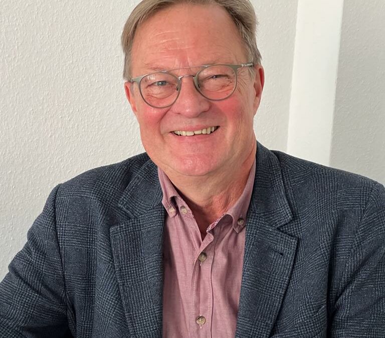 Der Autor Henry Förster