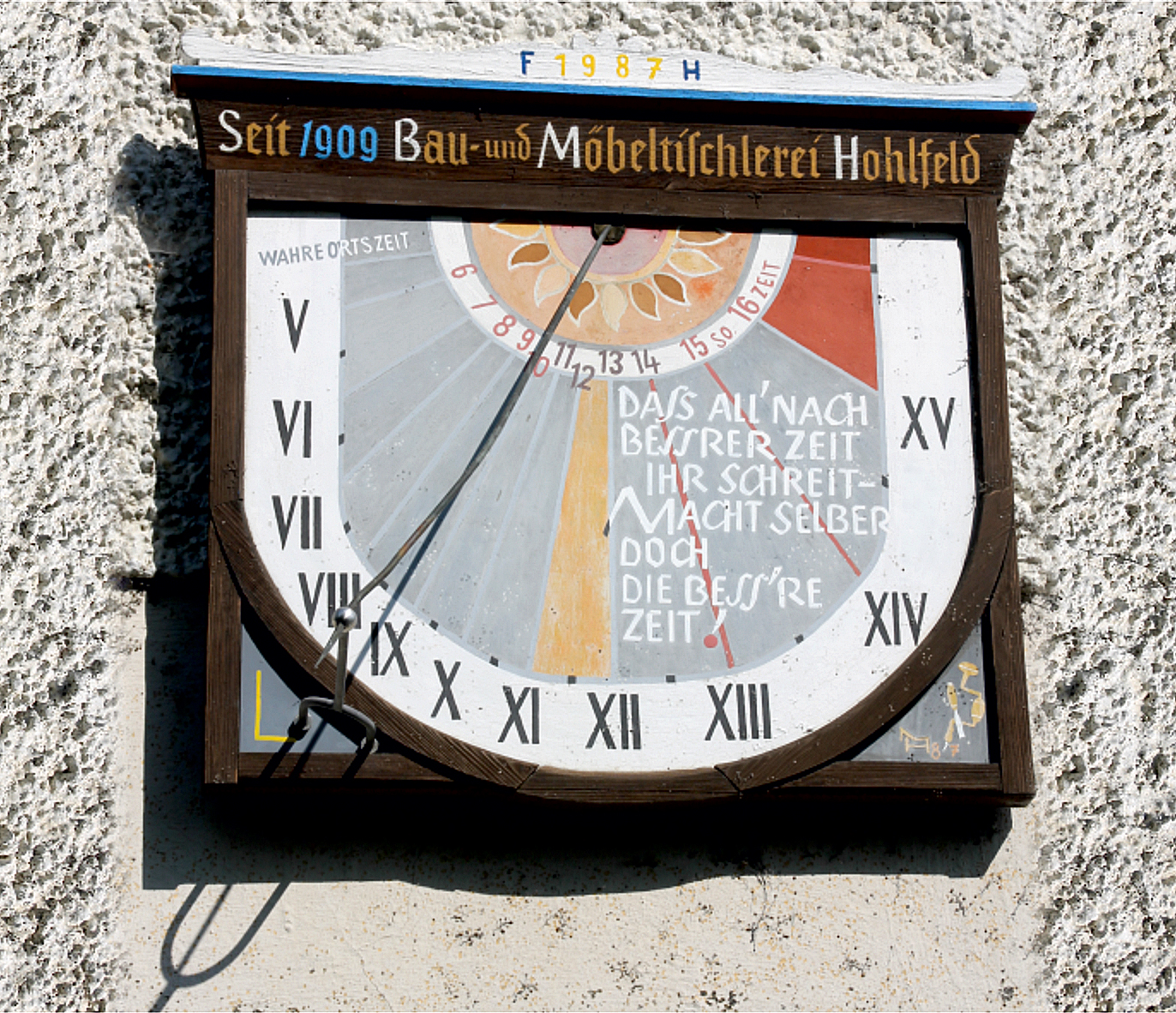 Das Sonnenuhrendorf Taubenheim, „Beim Hohlfeldtischler” Das Sonnenuhrendorf Taubenheim, „Beim Hohlfeldtischler”